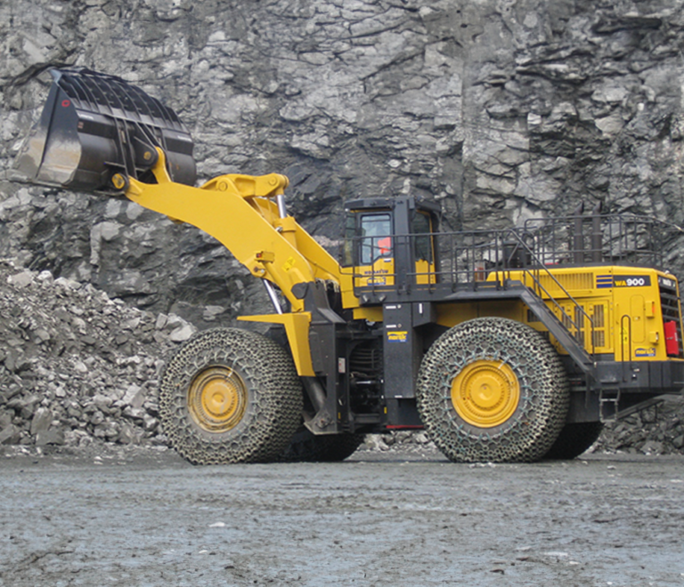 Komatsu WA900-1