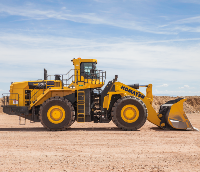Komatsu WA900-2